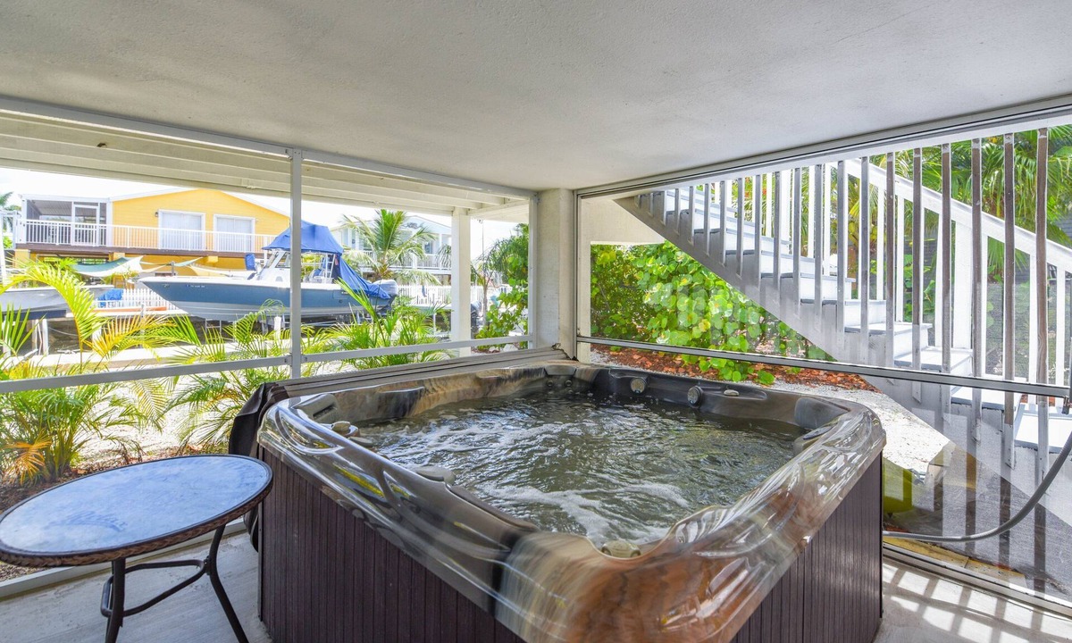 Breezeswept Beach Estates House | Casa Palma – Canalfront 3BR Home w/Dock, Pet Friendly, Near Looe Key Reef