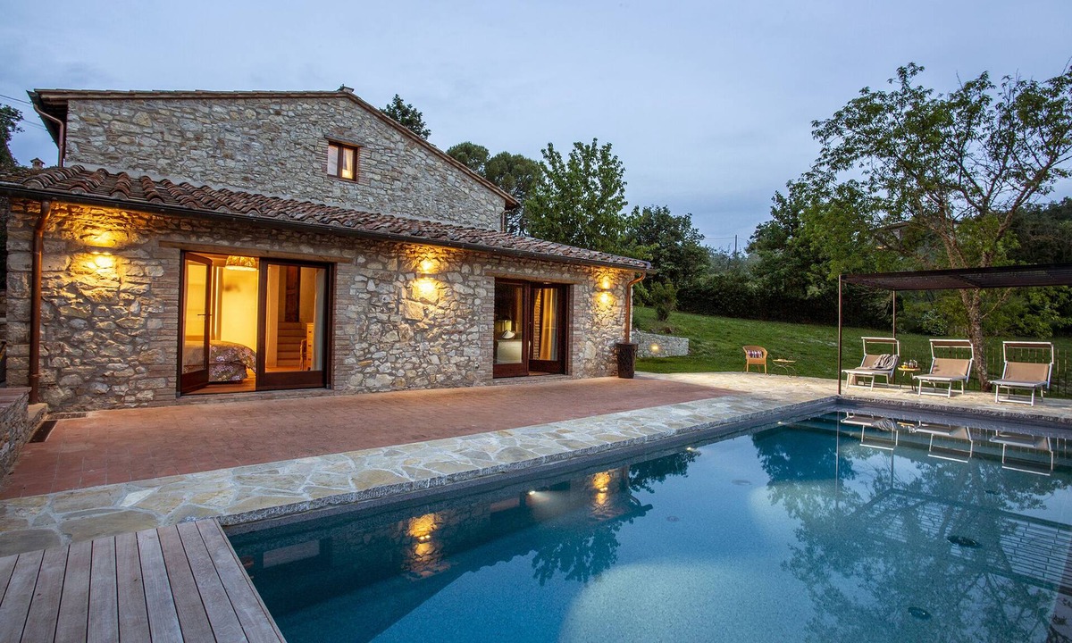 Gaiole in Chianti Villa | Casa Pernice - Stylish Chianti Retreat with Pool & Vineyard Views