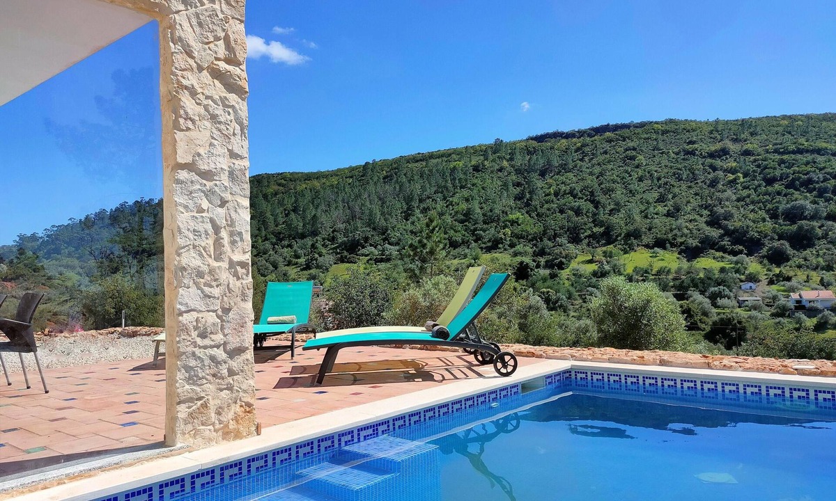 Silves Villa | Casa Bananeira Villa 4P en baby with private pool in a natural setting.