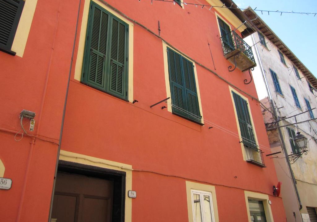 Borgomaro Apartment | CASA ROSSA