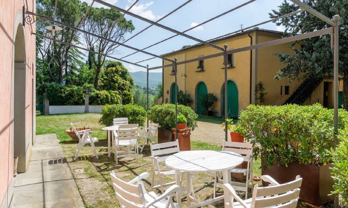 Arezzo Apartment | 'Casa Rossa' mit Pool by Interhome