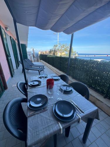 Torre del Mare Apartment | Casa SERGE vista mare con ampio terrazzo privato