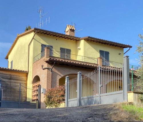 Corciano Apartment | Casa sulla collina