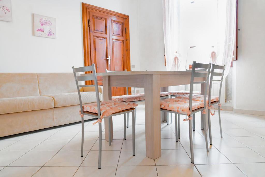 Marina di Carrara Apartment | Casa vacanze Floria in centro a due passi dal mare!