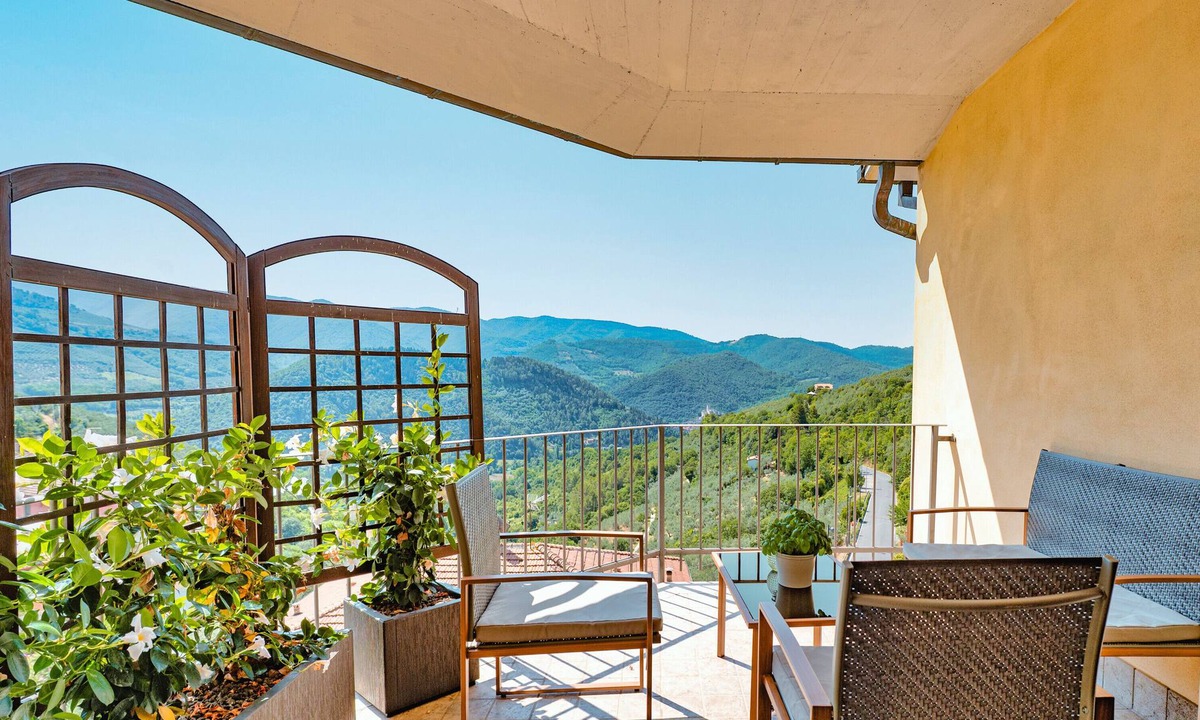 Montefranco Apartment | 'Casavacanze' Apartment with Mountain View, Private Terrace and Wi-Fi