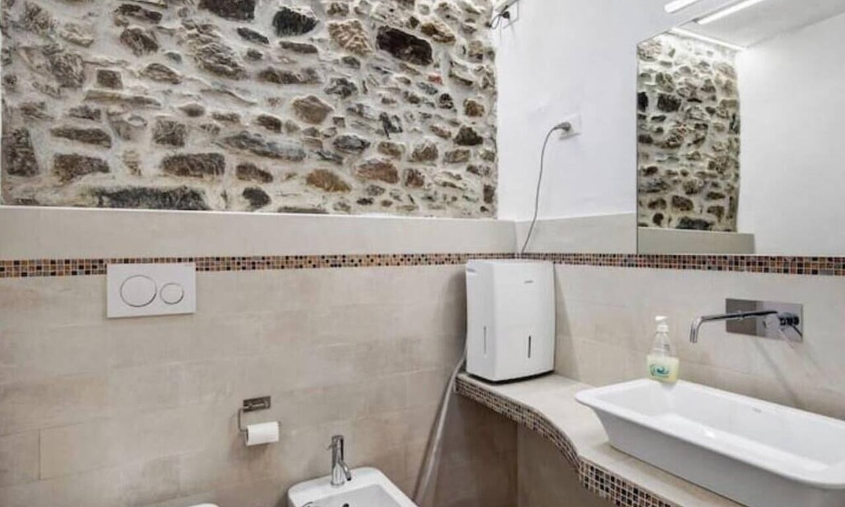 Manarola Apartment | Casestate Home Abroad - Seashell: Elegant Retreat with Ocean Views in Manarola