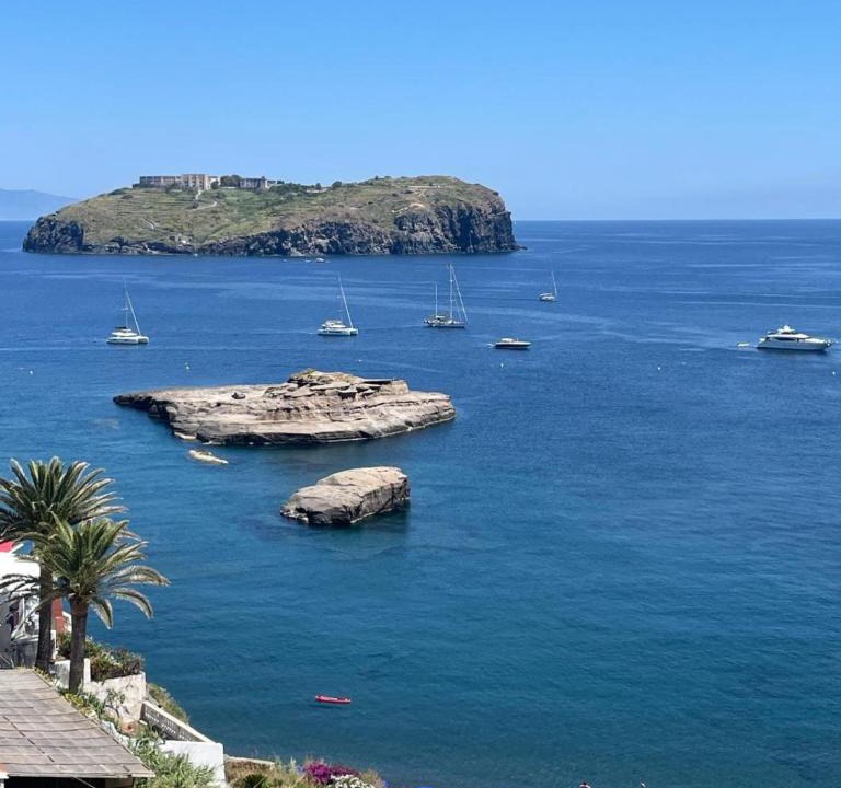 Ventotene Apartment | Casetta Calanave