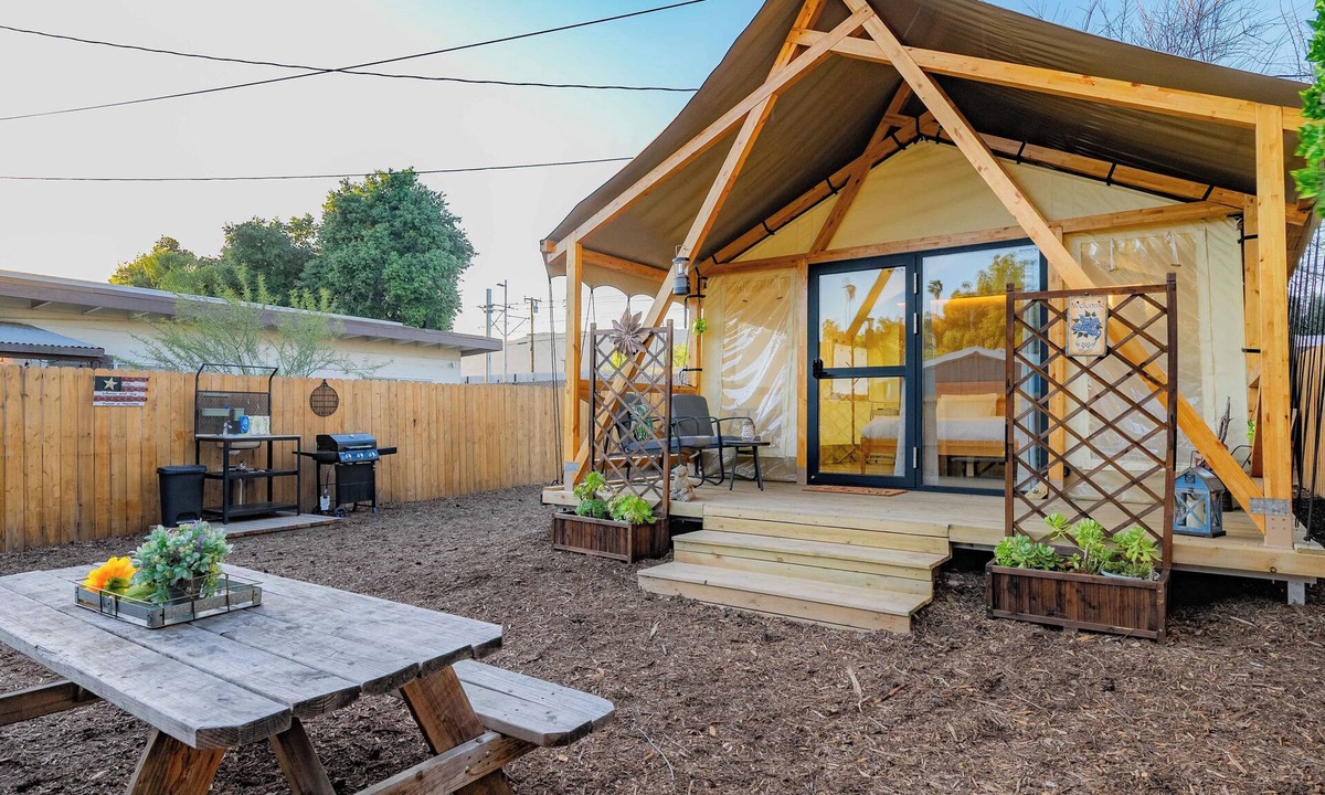 Glendora Cabin | Charming 1-bedroom cabin with AC in Glendora
