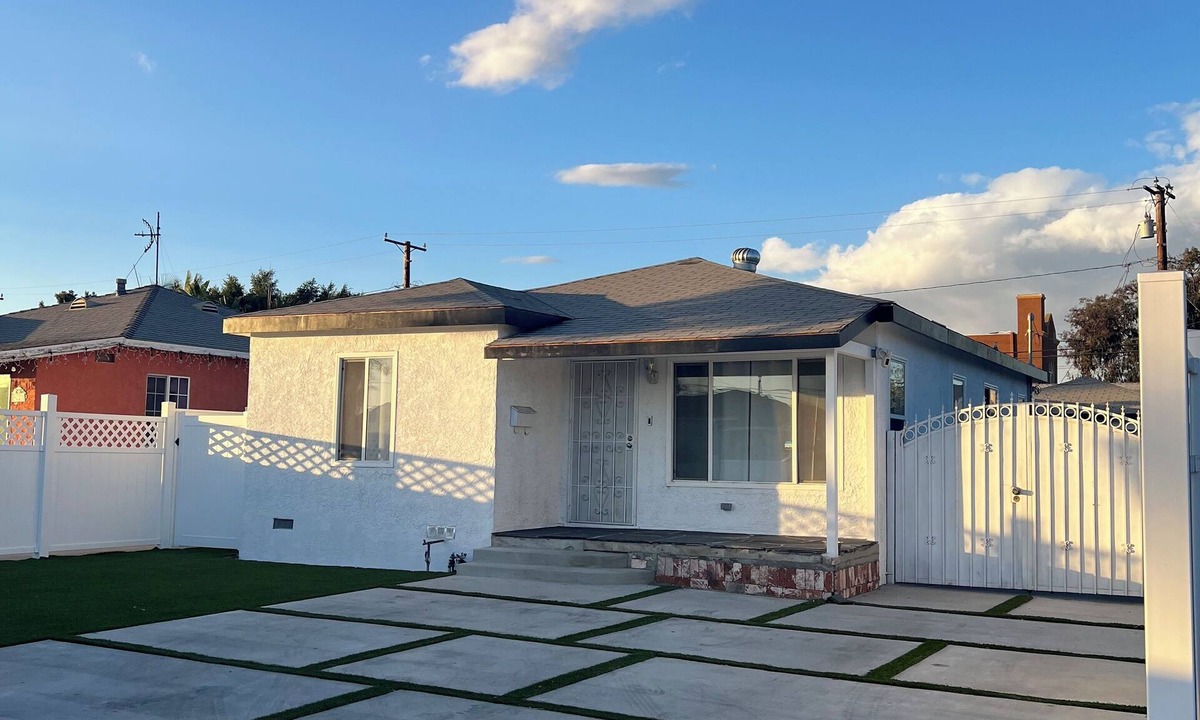 Hawthorne House | Charming 1-bedroom house in Hawthorne with AC