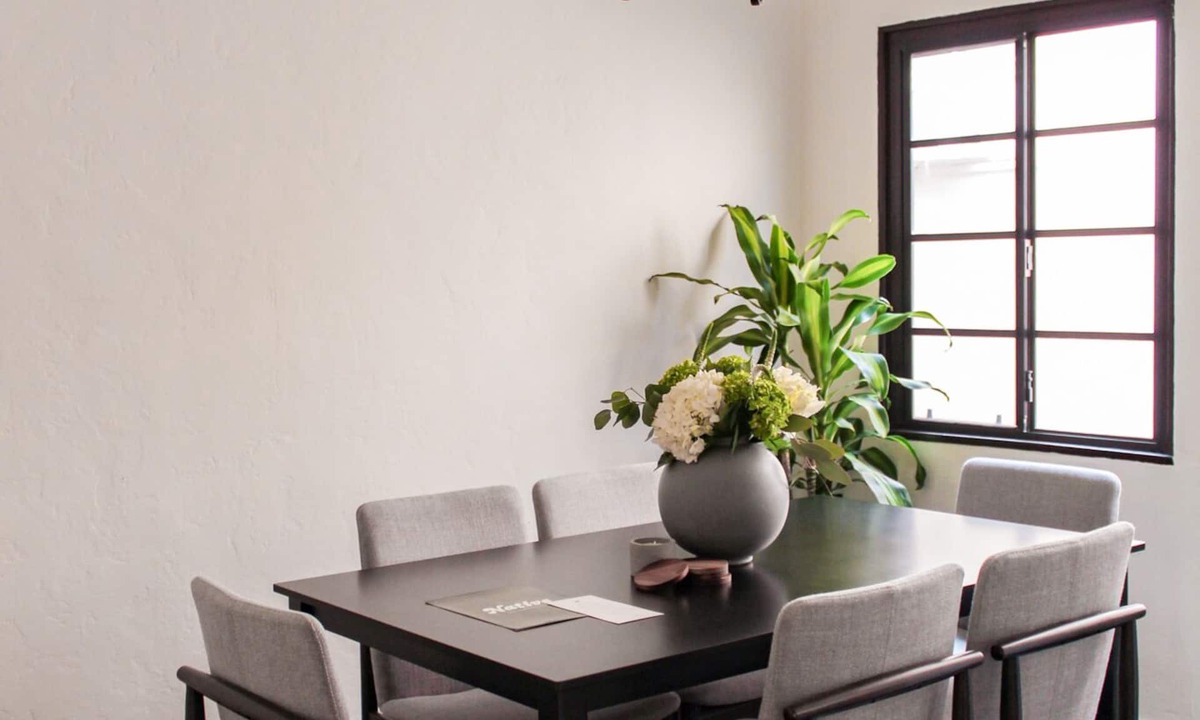 Beachwood Canyon Apartment | Charming 1-Bedroom Serviced Apartment in Los Angeles x Native
