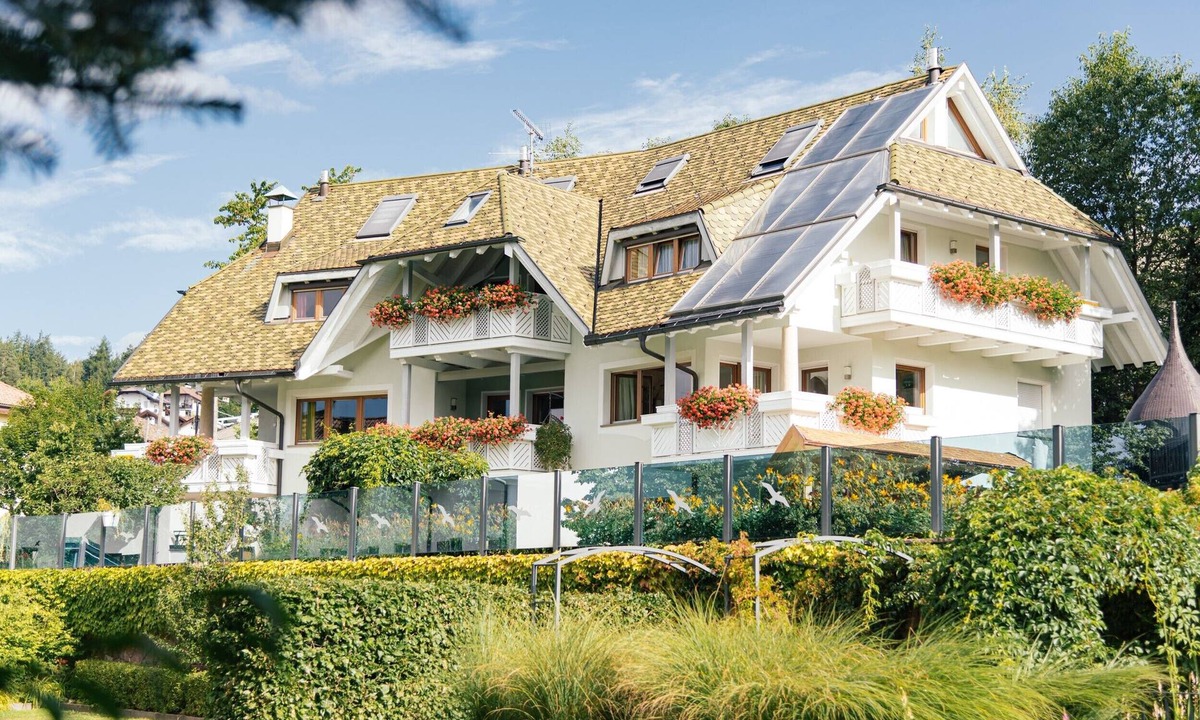 Collalbo Apartment | Charming Apartment Tundra in Villa Anina with Pool