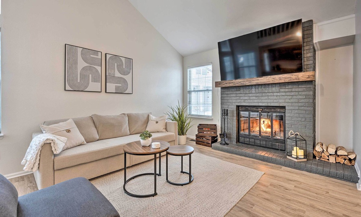 West Westminster House | Charming Arvada Townhome, 4 Mi to Olde Town!