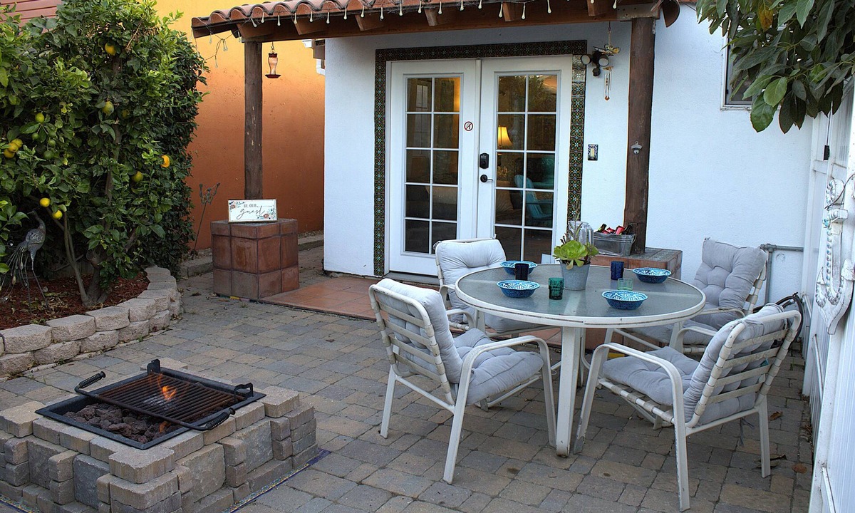 Circle Area Cottage | Charming coastal cottage in peaceful Long Beach with WiFi, AC
