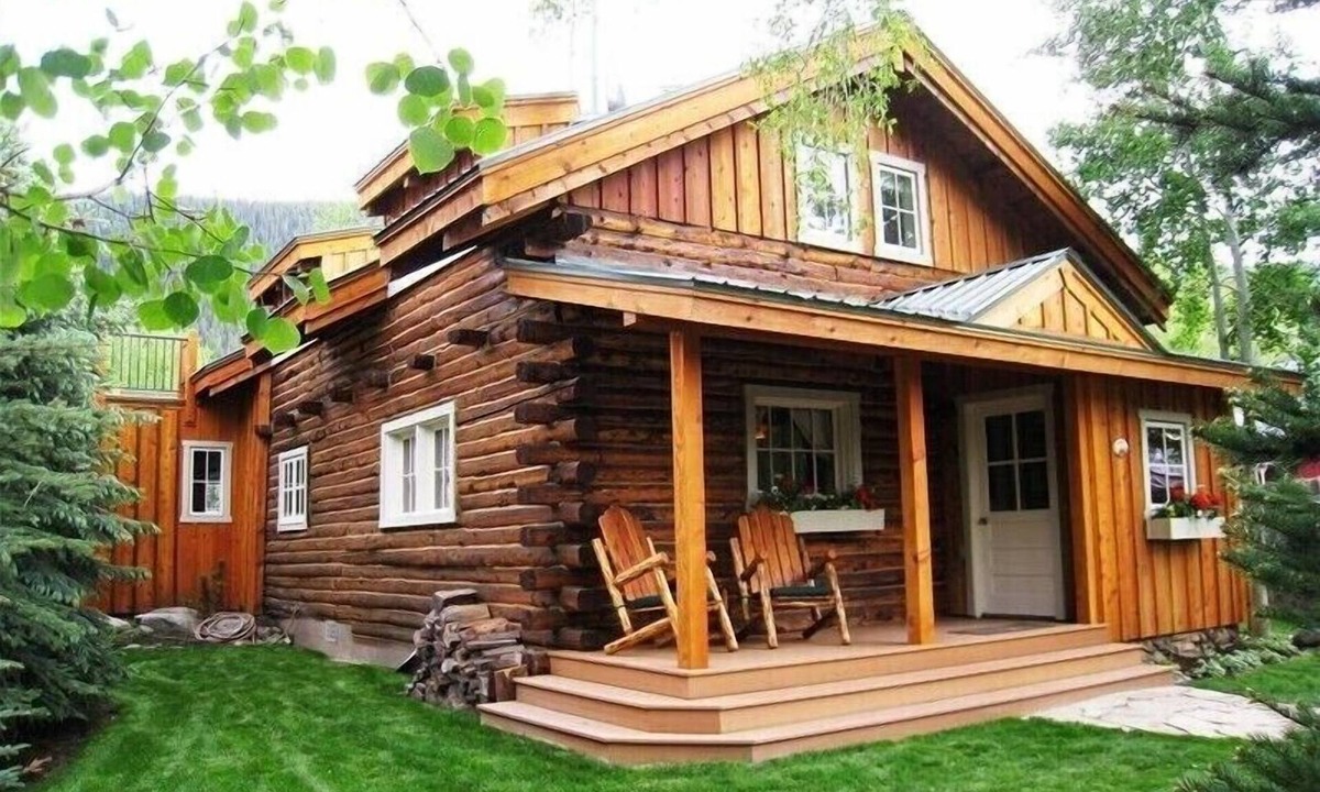 Crested Butte House | Charming & cozy house. Great location in town with relaxing patio and hot tub.