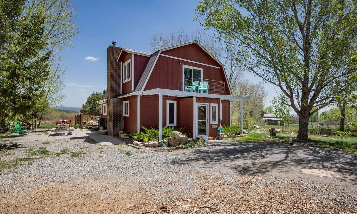 Durango House | Charming retreat close to downtown, hiking, lakes, 3 acre and private