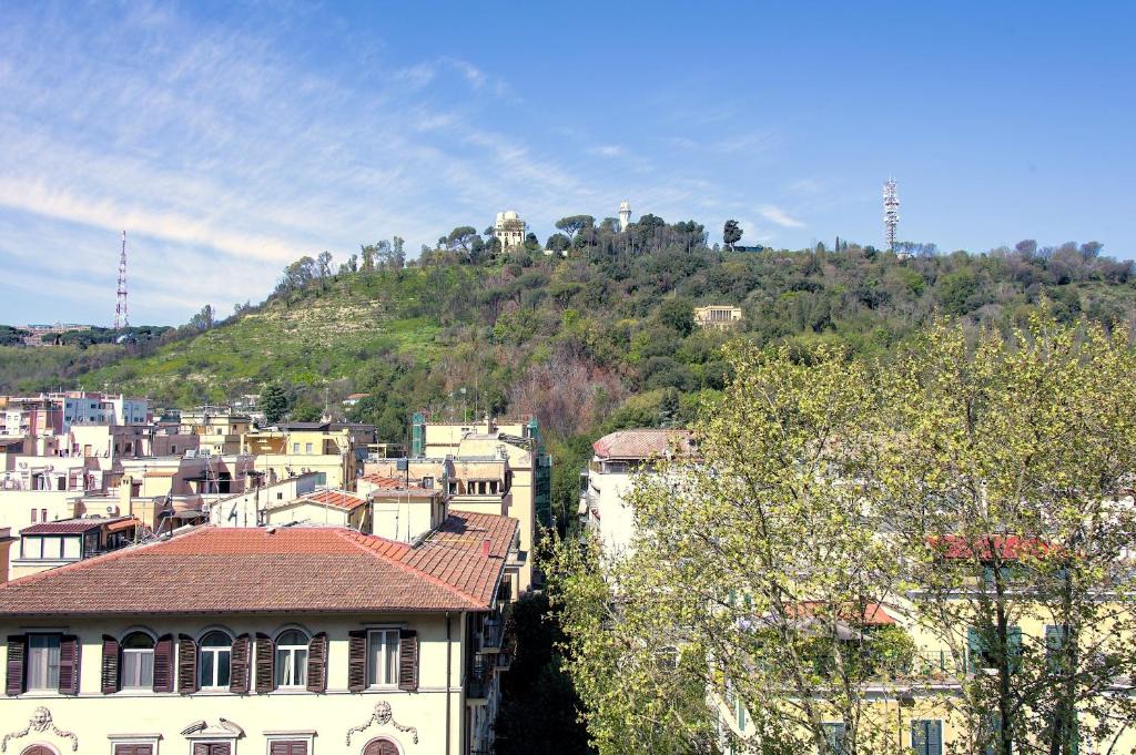 Quartiere XV Della Vittoria Apartment | Clodia Holiday Home