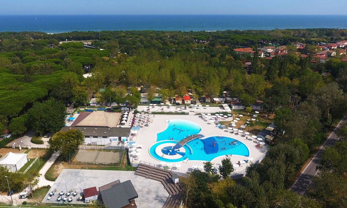 Lido Adriano RV Rental | Club Del Sole Adriano Family Collection