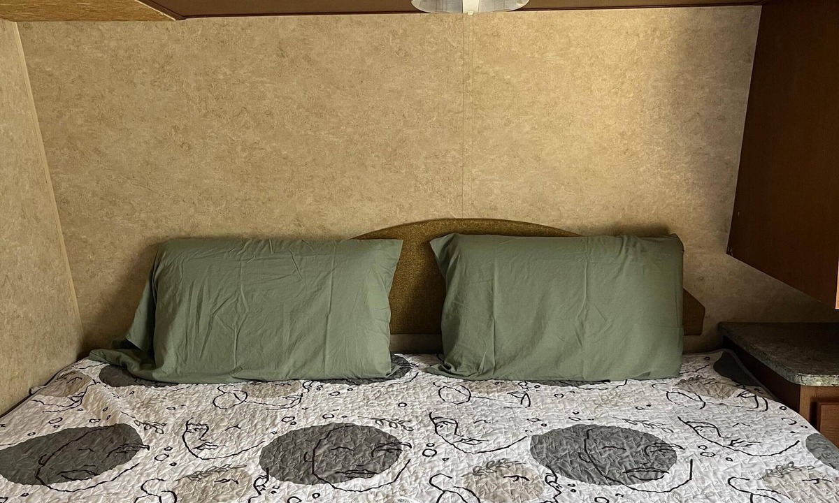Bodfish House | Comfortable Guest RV w/EV charger. Semi Rural Area
