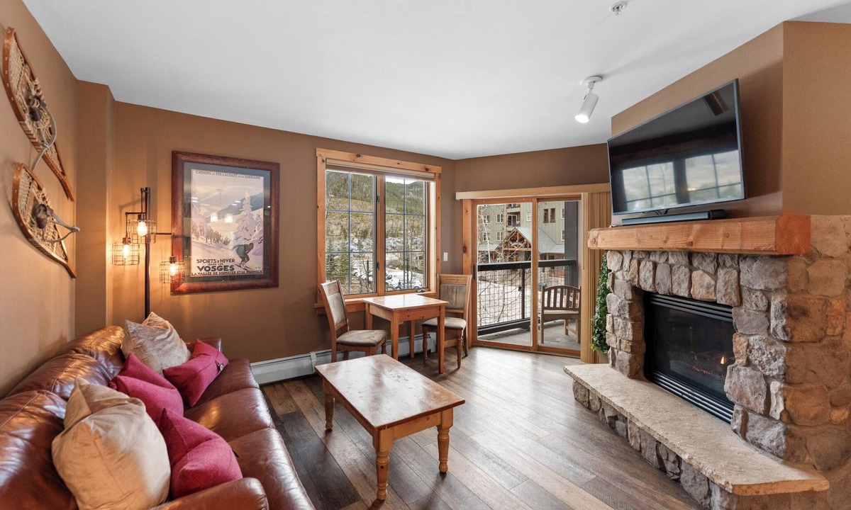 River Run Condo | Condo Overlooking Dercum Square, 2 Min Walk to Lifts, Shops & Dining!