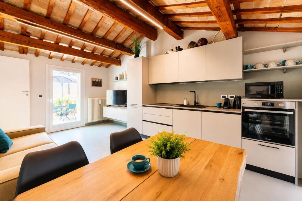 Forli Apartment | Corso Diaz Penthouse Vintage Charm in the center of Forlì