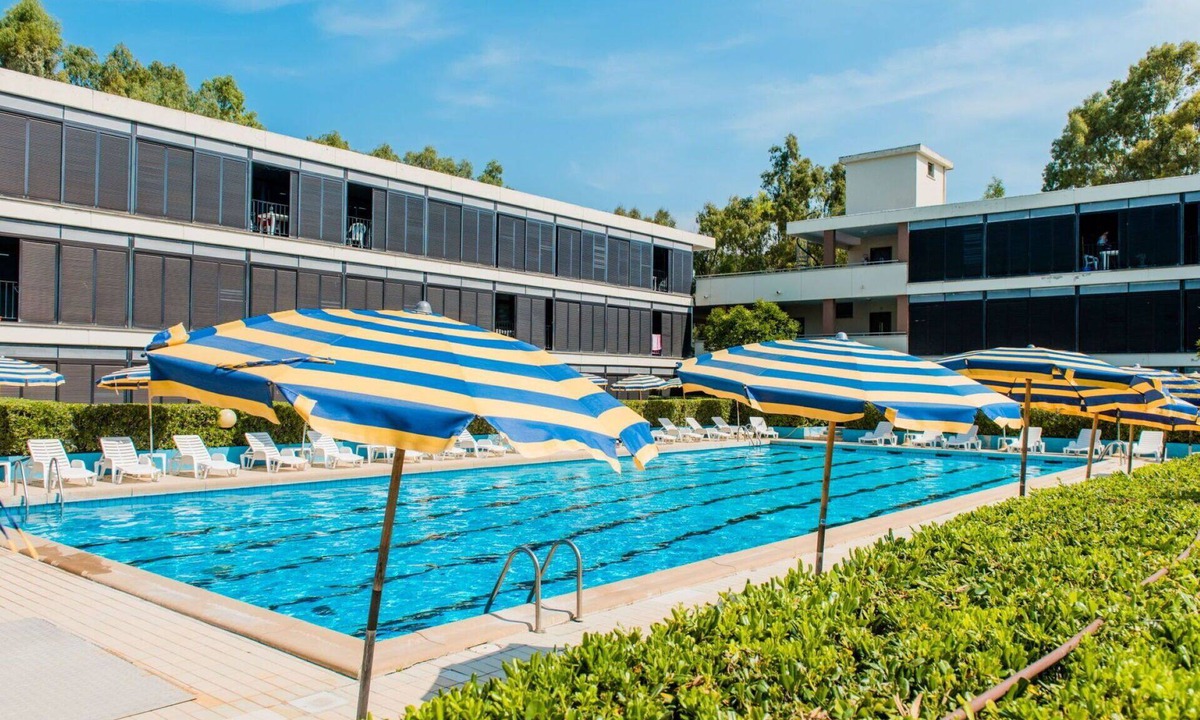 Marina di Bibbona Apartment | Cosy apartment for 4 people with pool, WIFI, A/C, TV, terrace and pets allowed