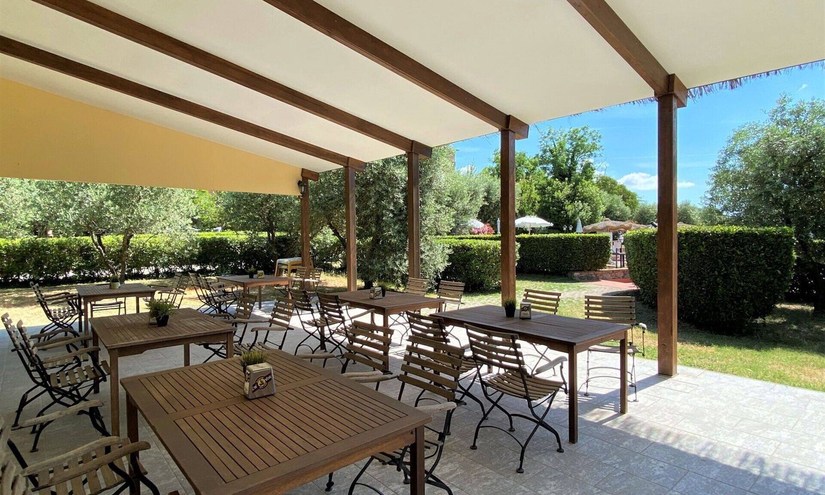 Riparbella Apartment | Cosy apartment for 6 people with WIFI, pool, A/C, TV and terrace