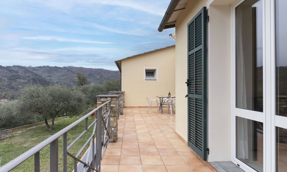 Costa dʼOneglia Villa | Cosy apartment in villa for 4 people with WIFI, A/C, patio and pets allowed