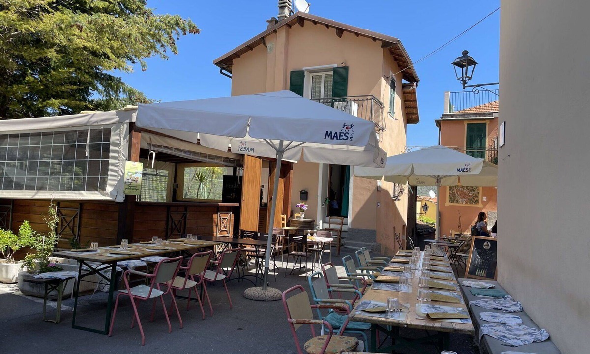 Valloria House | Cosy apartment in villa for 4 guests with WIFI, TV, patio and pets allowed