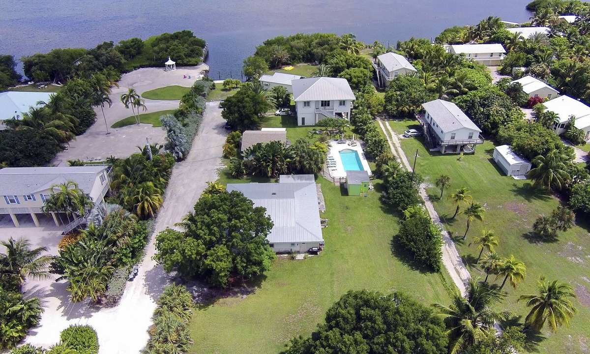 Cudjoe Key Cottage | Cottage with Pool and Dockage, just minutes to Key West