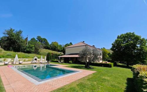 Nizza Monferrato Villa | Country House Amista by Italita