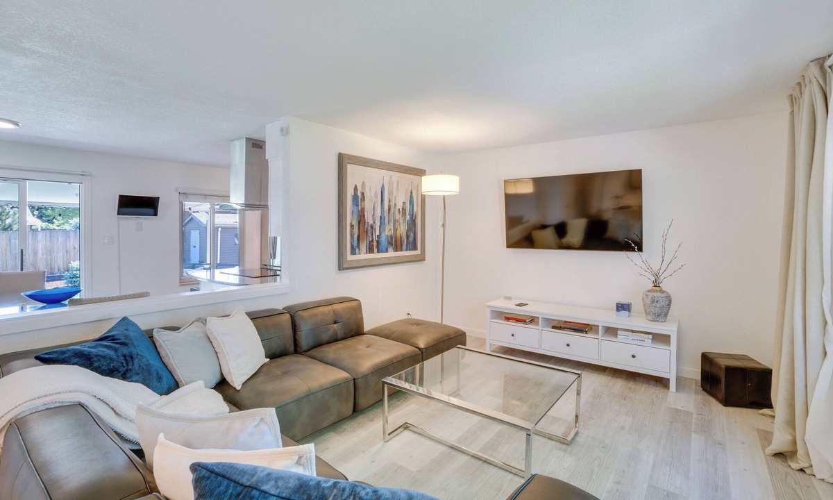 Castlewood Condo | Covered Patio & Fire Pit: Centennial Condo!