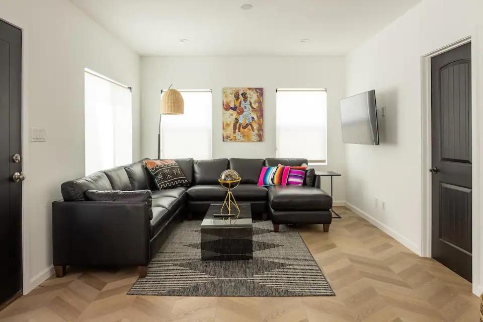 Los Angeles Villa | Coziest 1BD Bungalow 8min from airport, 4 min SoFi