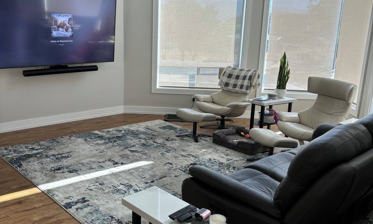 Redlands House | Cozy 2-bedroom house in fantastic Redlands with AC and fitness room