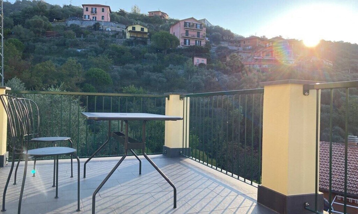 Leivi Apartment | Cozy apartment 1st floor small garden with private parking space