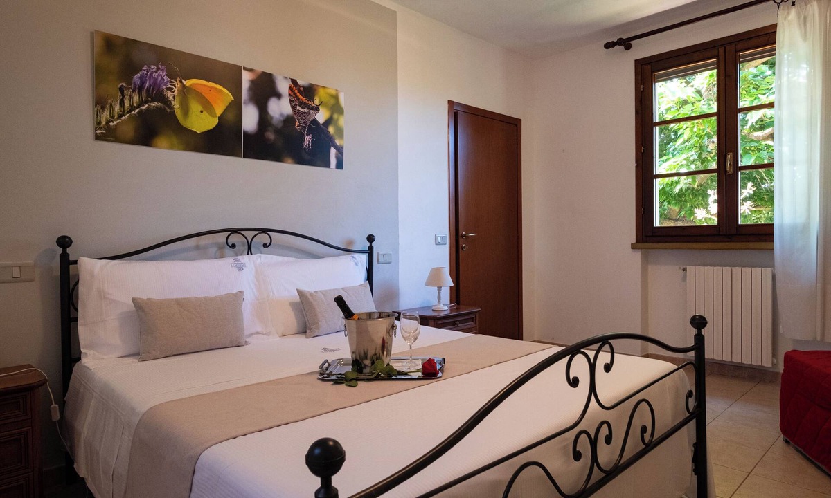 Montescudaio House | Cozy apartment in Tuscan farmhouse