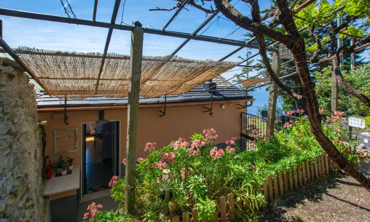 Pieve Ligure House | Cozy home in Pieve Ligure with WiFi