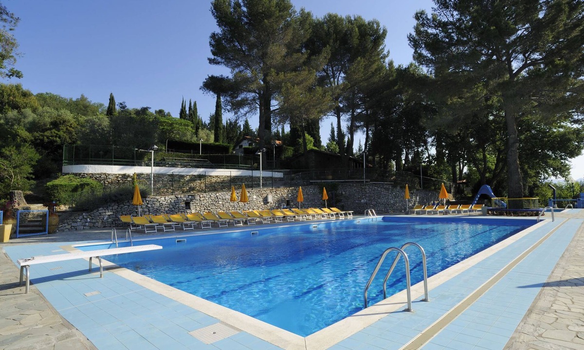 Villanova d'Albenga House | Cozy detached bungalow with veranda 10 km. from the sea