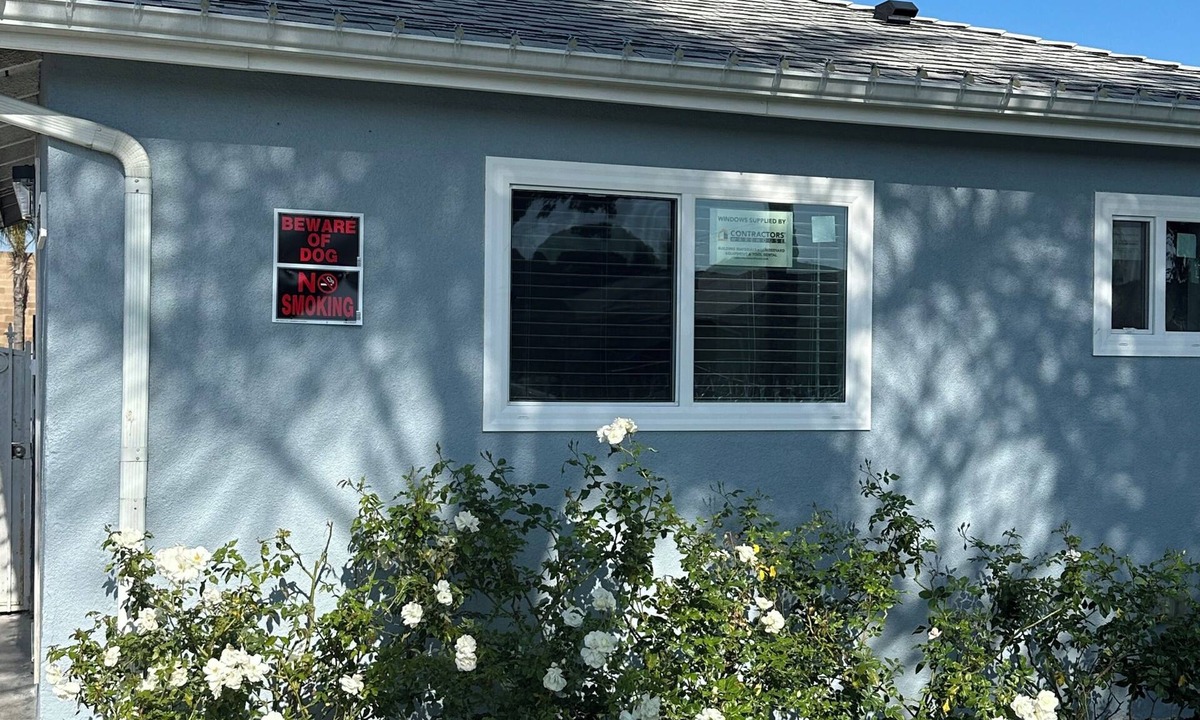 Harbor Gateway North Apartment | Cozy studio in marvelous Gardena with refreshing AC breeze