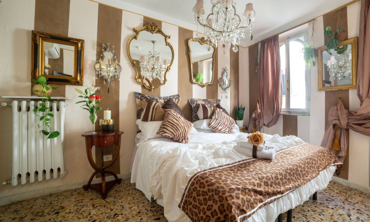 Quartiere di Porta Crucifera Apartment | Deluxe room Chocolate in the heart of Arezzo