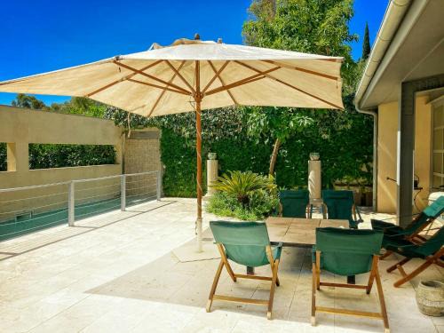Aprilia House | Design Villa With Pool In The Roman Countryside