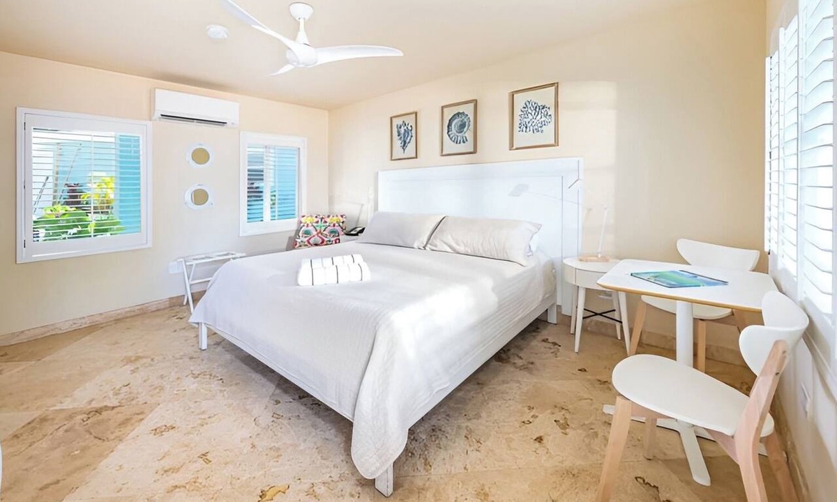 Long Key Hotel | Designed for Smooth, Memorable Getaways! Outdoor Pool, Pets Are Welcome!