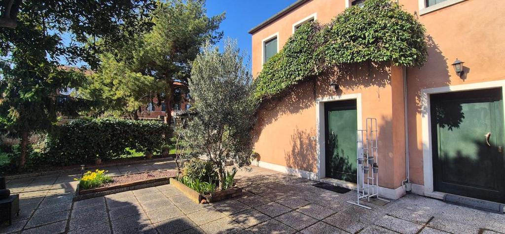 Longa Apartment | Dimora Astolfo 1-2-3