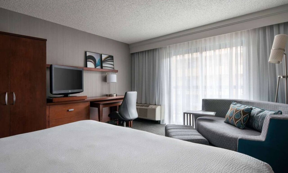 El Segundo Hotel | Discover Los Angeles Beauty! Free Airport Shuttle, Seasonal Pool, Pets Allowed!