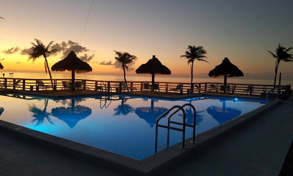 Lower Matecumbe Beach Condo | Double the Views: Florida Keys 1BR with 2 Balconies & Pool Access