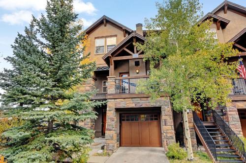 Winter Park House | Downtown WP Villa 307 I Private Hot Tub I Views I Activity Program