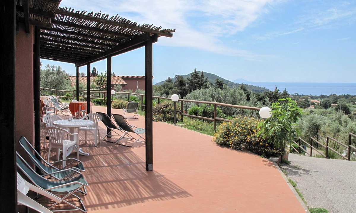 Lacona Apartment | Elbamar Lacona 1 by Interhome