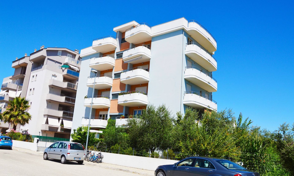 Alba Adriatica Apartment | Elegant 92 sq. m. apartment with large balconies 800 m. from the sea