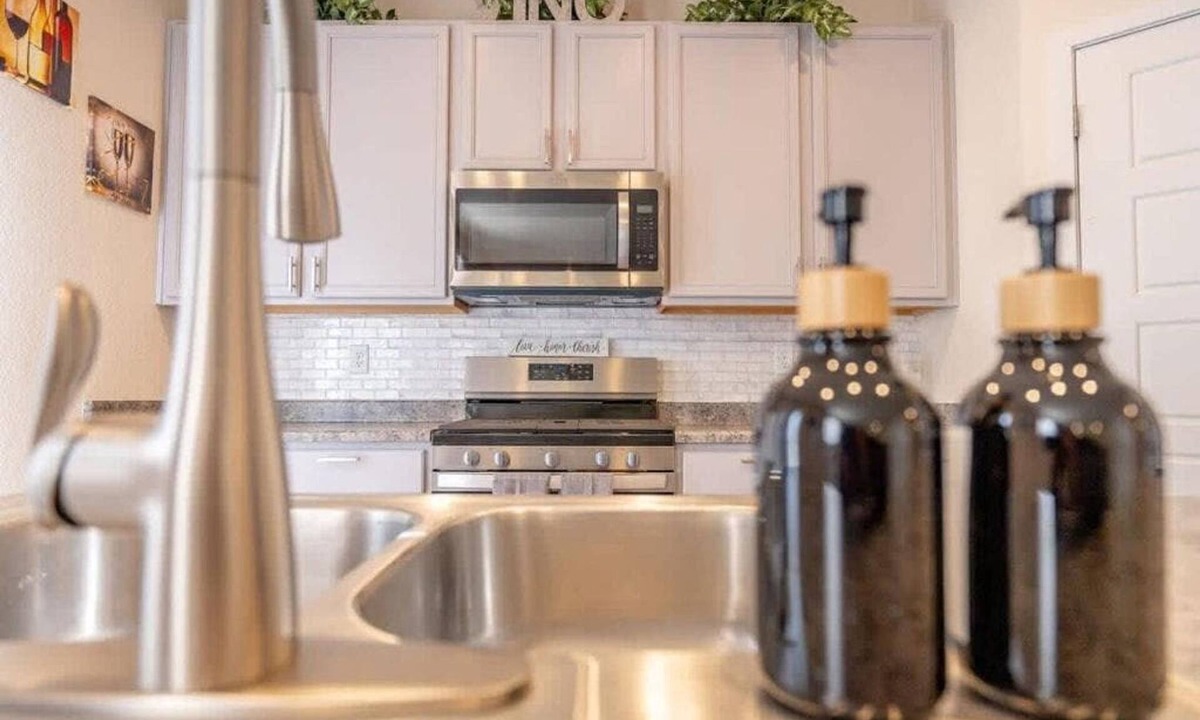 Elbert House | Elegant Spacious 4BR Home Peyton
