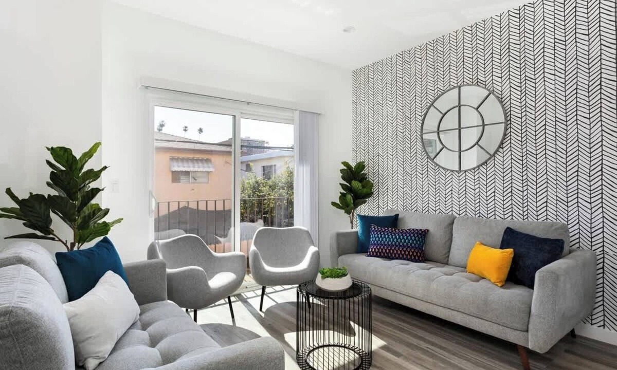 Westlake House | Enjoy Stylish 4BR Townhouse, Sleeps 9 with Wi-Fi