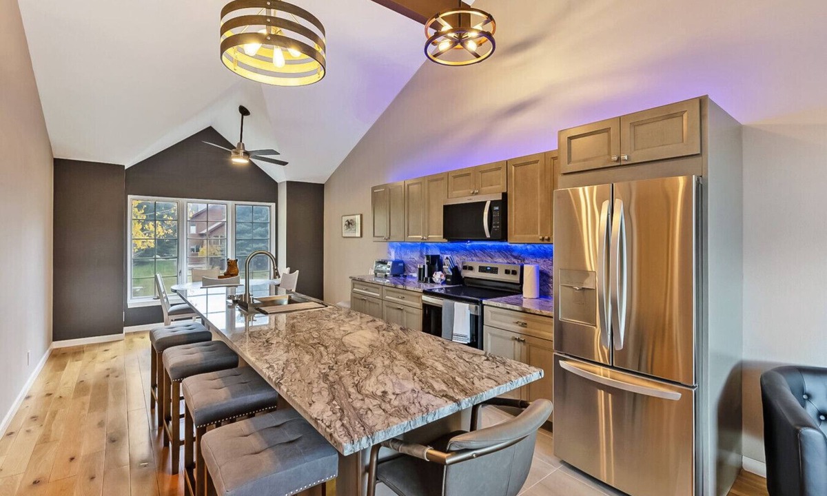 Edwards Villa | Enjoy this recently remodeled, pet friendly townhouse in Edwards, CO